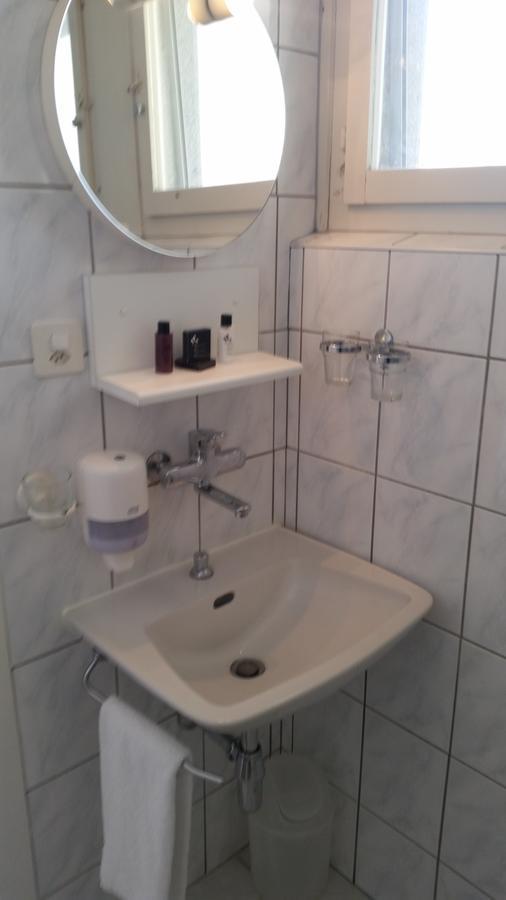 Motel Des Sports Martigny Buitenkant foto