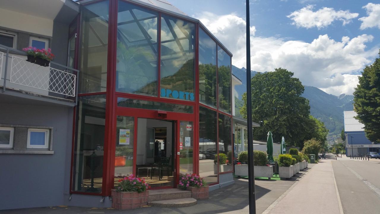 Motel Des Sports Martigny Buitenkant foto