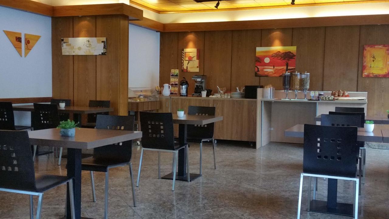 Motel Des Sports Martigny Buitenkant foto