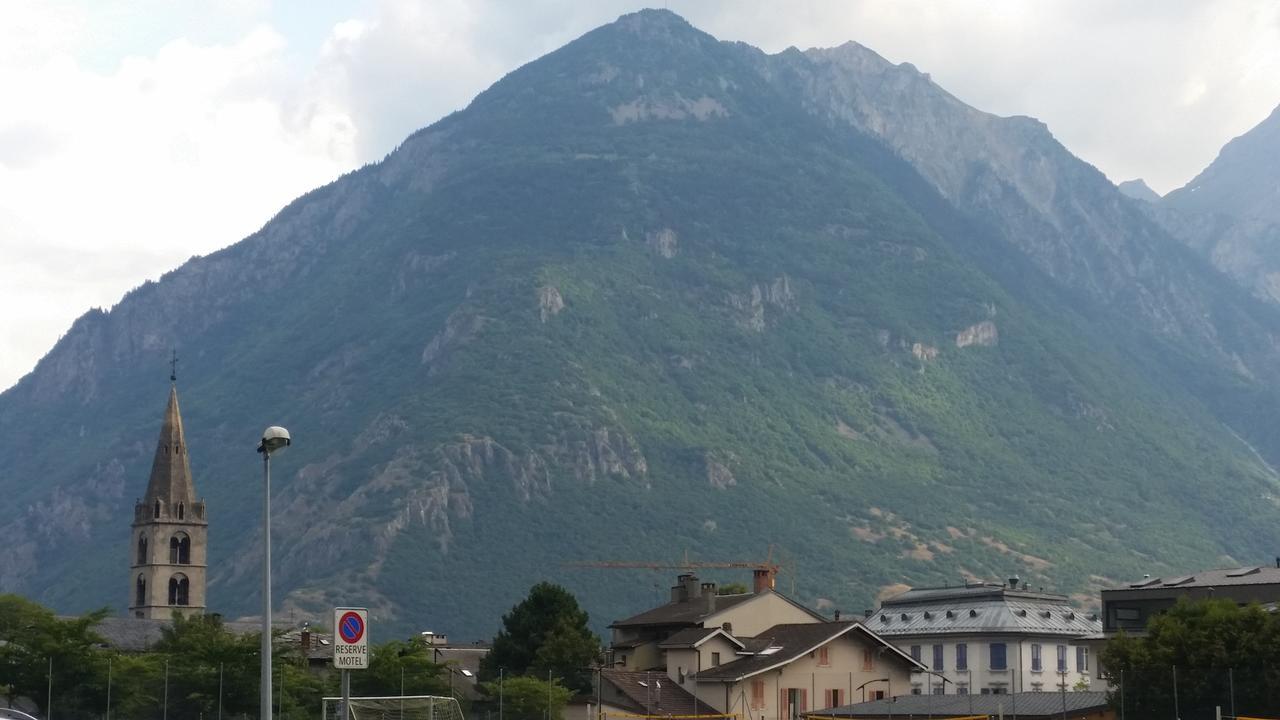 Motel Des Sports Martigny Buitenkant foto